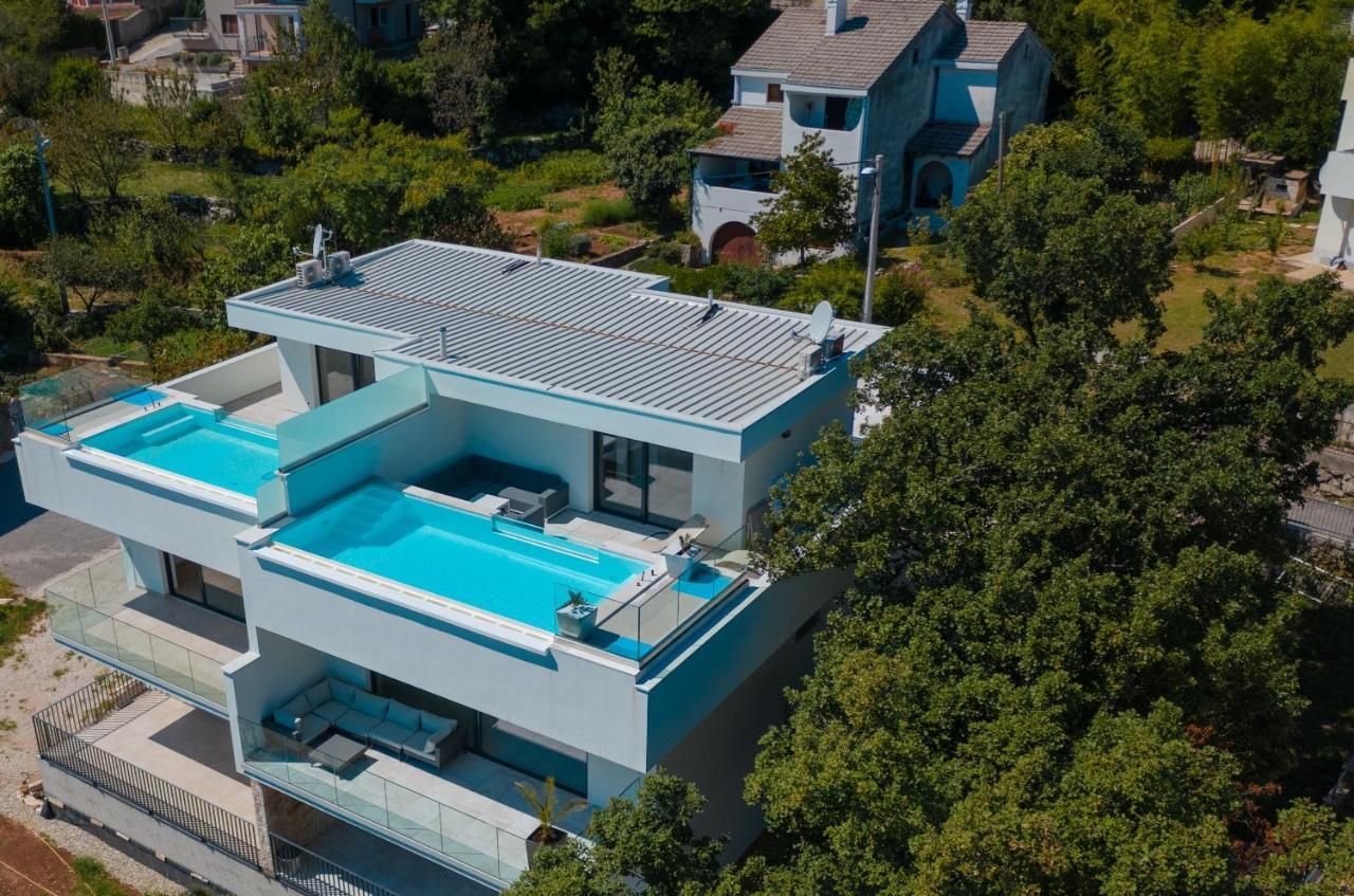 Villa The Boat With Rooftop Pool マトゥリ エクステリア 写真
