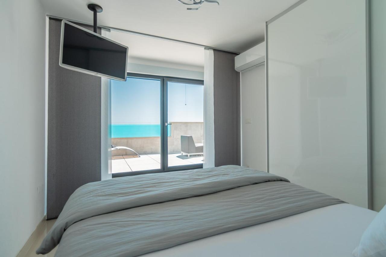 Villa The Boat With Rooftop Pool マトゥリ エクステリア 写真